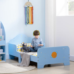 Foldable bed for store toddlers